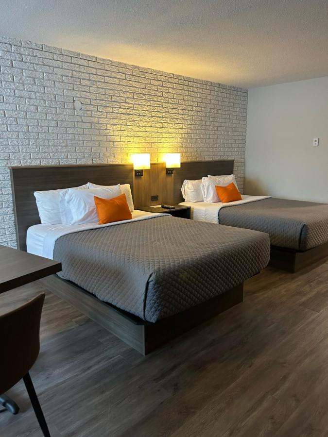 Motel Complexe Dix80 Mont-Laurier Exteriér fotografie